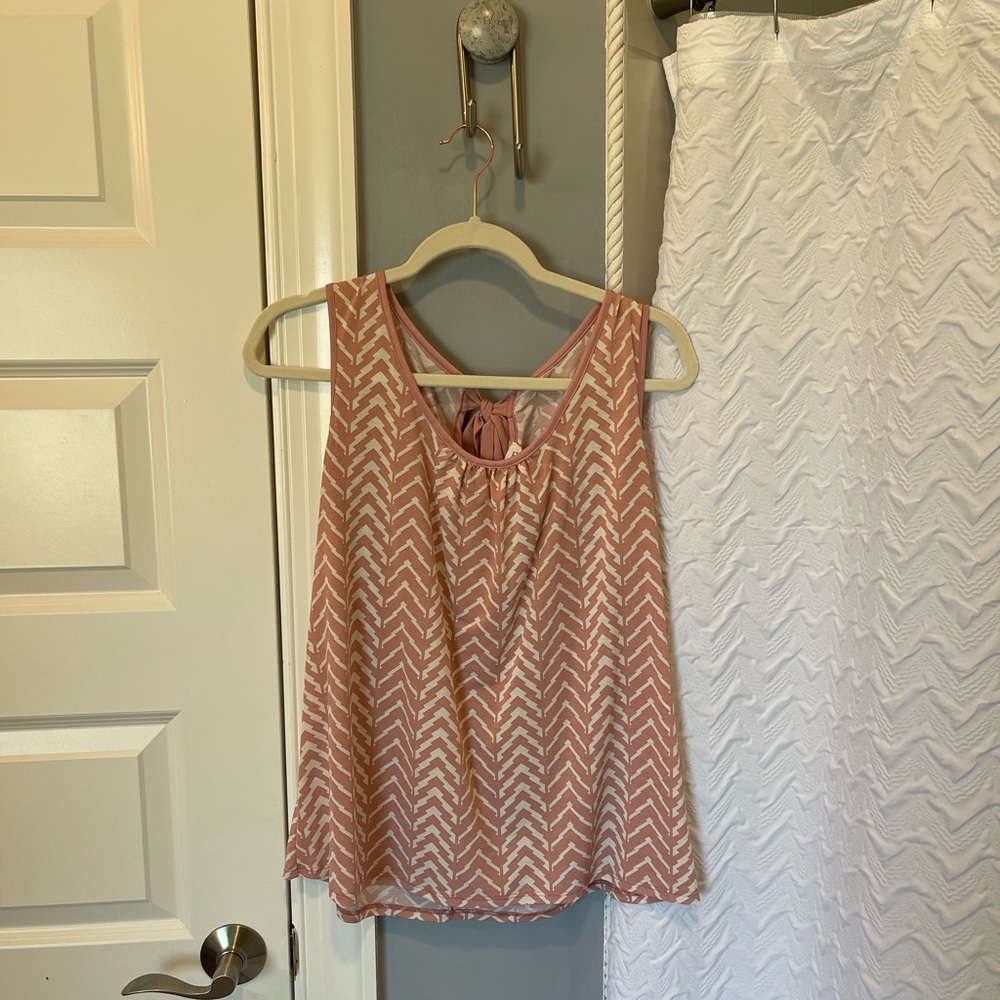 Lightweight summer tank relaxed fit